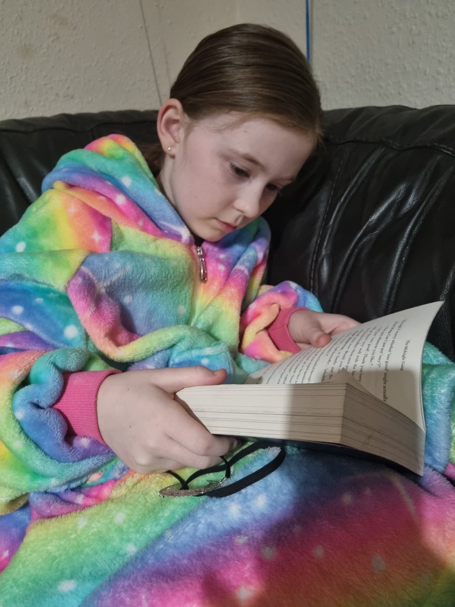 GemmaDewar2's tweet photo. This girl absolutely loves reading and wants to get this message to the man himself @davidwalliams #MidnightGang #GangstaGranny #LovesReading #Inspired https://t.co/xM9WeQfMwk
