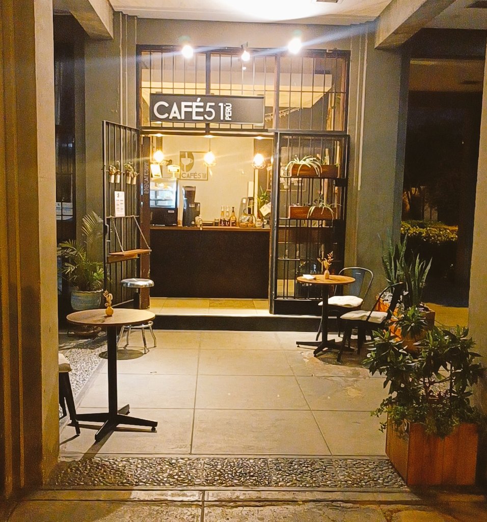 Cafe51pe's tweet photo. Ya tenemos una mesita más!
🙂 https://t.co/jFG7J48VWJ