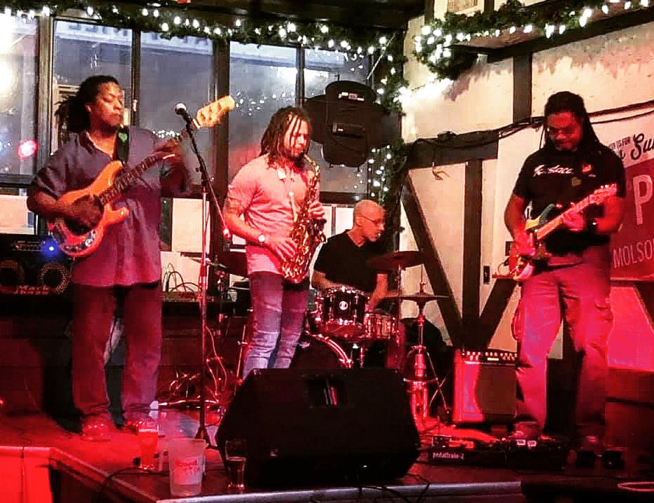 #tonight Blues Sunday returns to the Linsmore with the Funkiest band in the land The Jerome Tucker Band! Get ready for some #ChicagoBlues and some incredible jamming w this world class band! Music fans you will love this band! @TOBluesSociety @DanforthAvenue @DanforthEonline