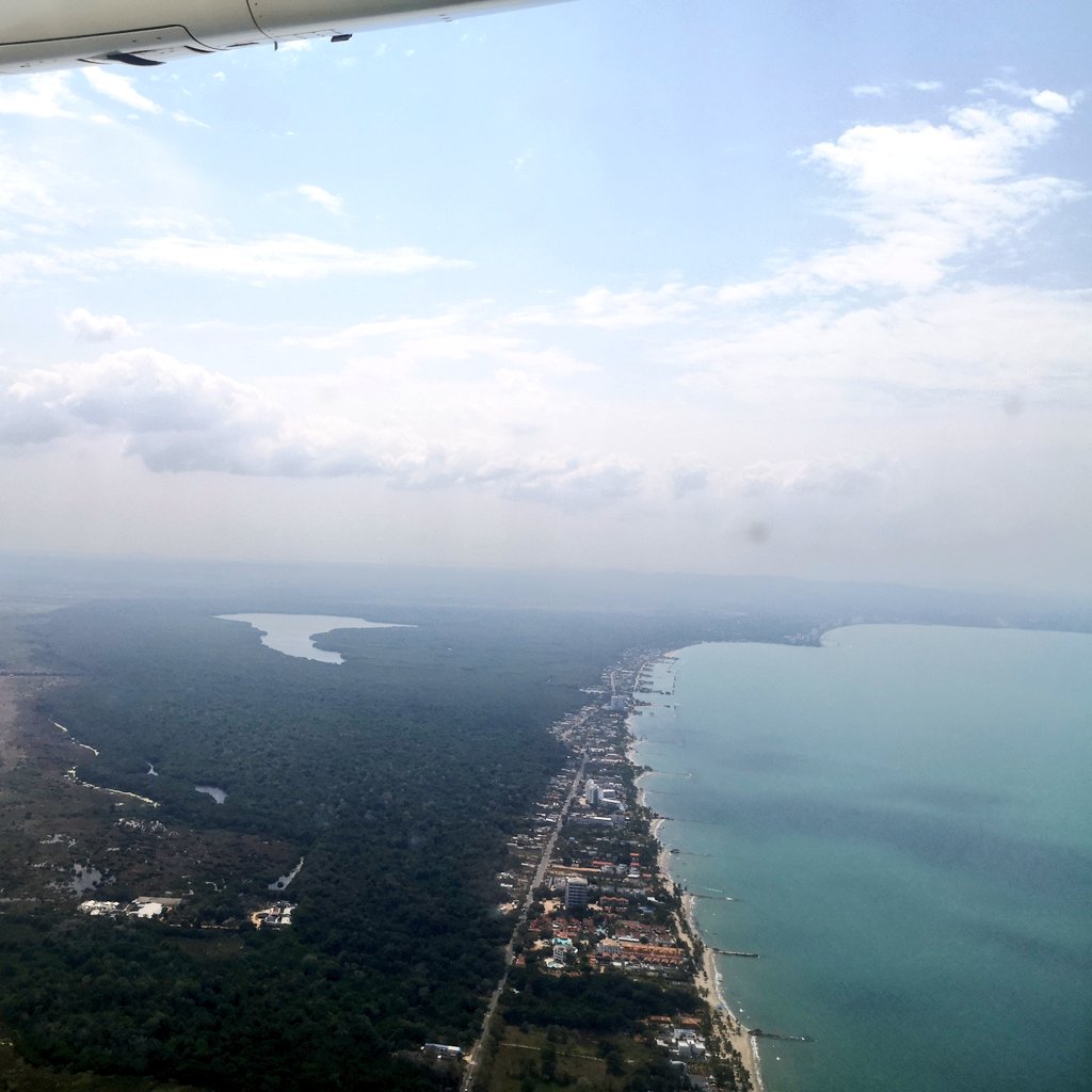 Mangle_Blanco's tweet photo. #SabbaticalLeave
Back to the field.
This week the priority will be to "plant" as many tea bags as possible within mangroves.
The dry season is on and the flooding has receeded.
PS. 90d-brewed tea bags will be also unearthed from the study farmscape nearby.
#BolTéX https://t.co/ODk2PjT68d