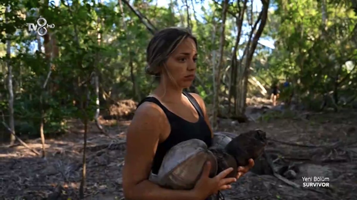 Elaya nasıl yokluk adası gönderdiler reziller Tunga Fatih varken ela mı cidden şaka gibisiniz kız yavaş olabilir da en azından sayıları alıyor #survivor2023