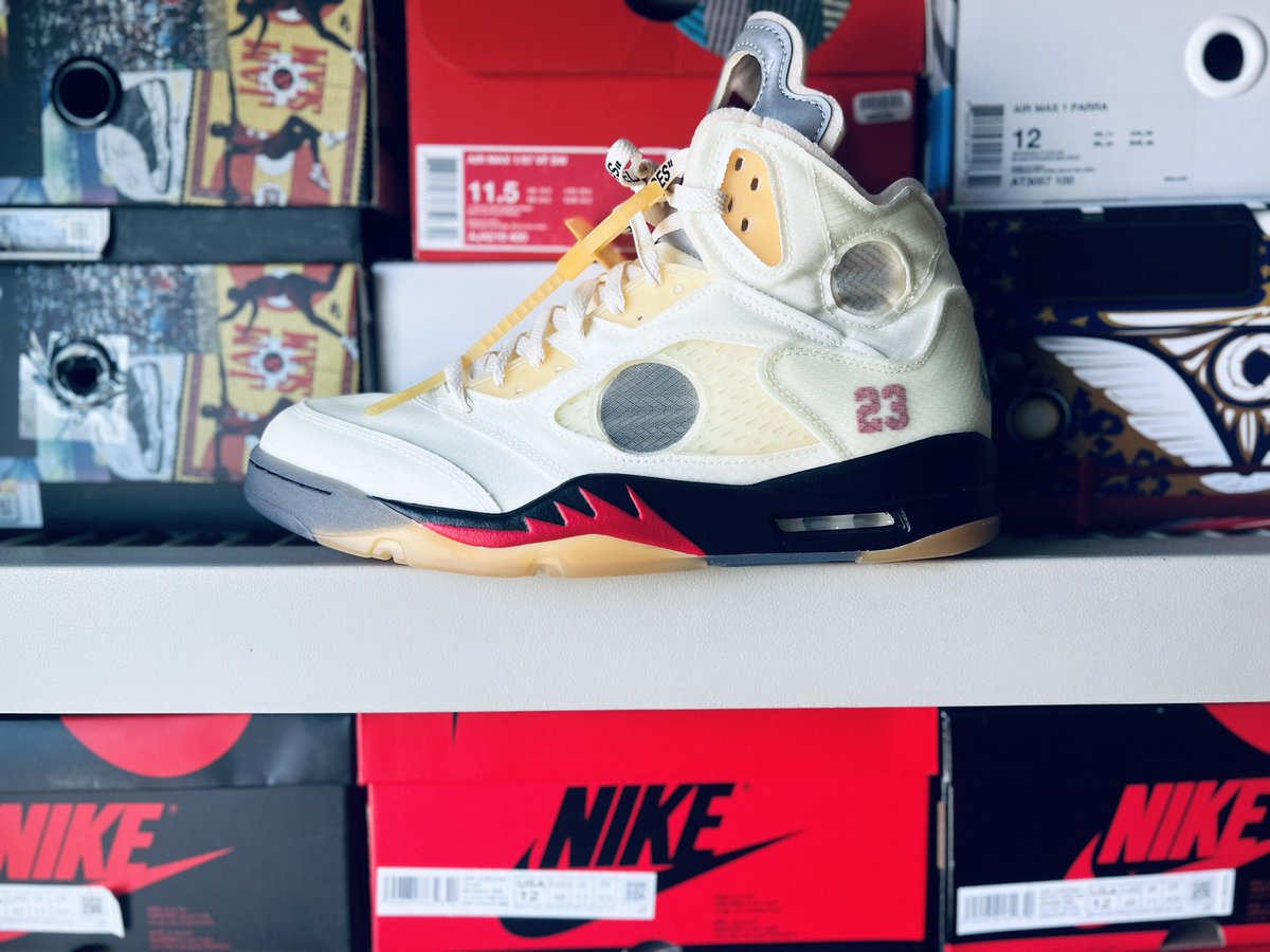 Derry609's tweet photo. Day 5 @JerLisa_Nicole #BHMKOTD
Off-White ™️ for Nike
Air Jordan V
Pleasantville, New Jersey
C.1990
“RIP Virgil” 🕊️
#BHM #Nike #Jordan #Abloh https://t.co/05bCvsUVVK