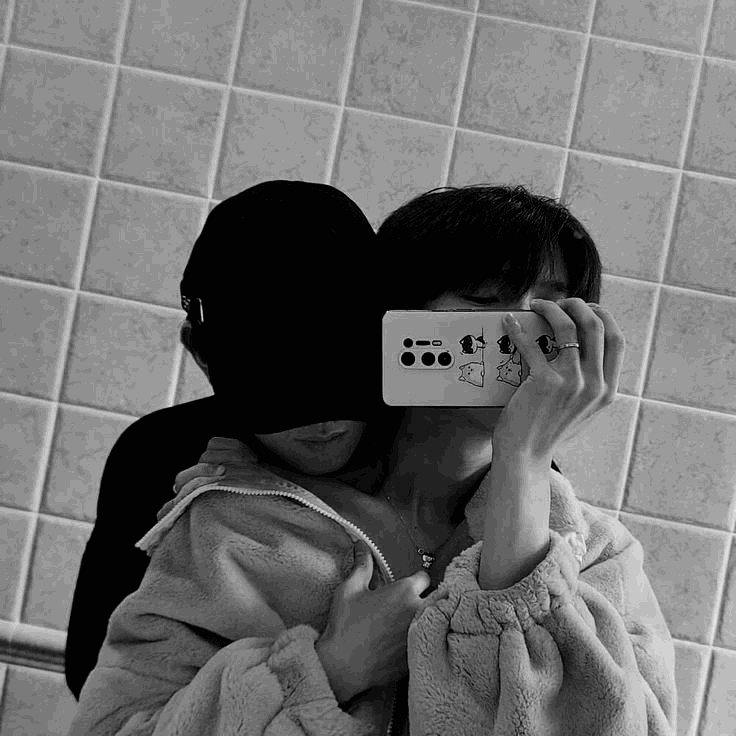 Seokkycat's tweet photo. ──┈ Your lips my lips; apocalypse. https://t.co/0lC4B18ewD