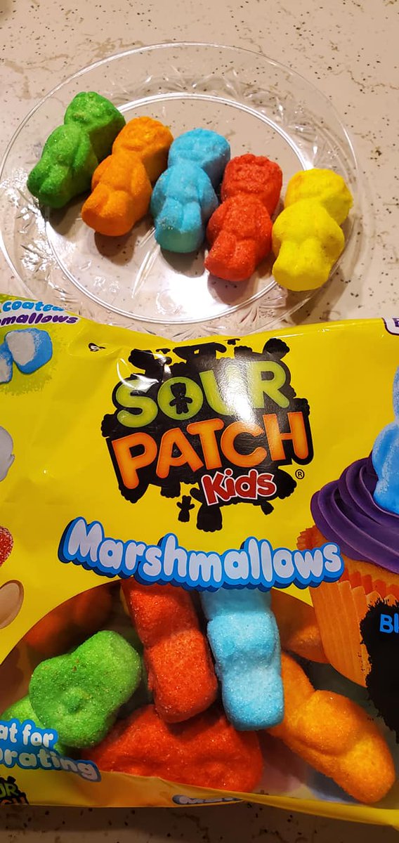 destroyer4x7's tweet photo. Sour Patch Marshmallows!! #sourpatchkids #sour #Candy https://t.co/nuMKjiAjrt