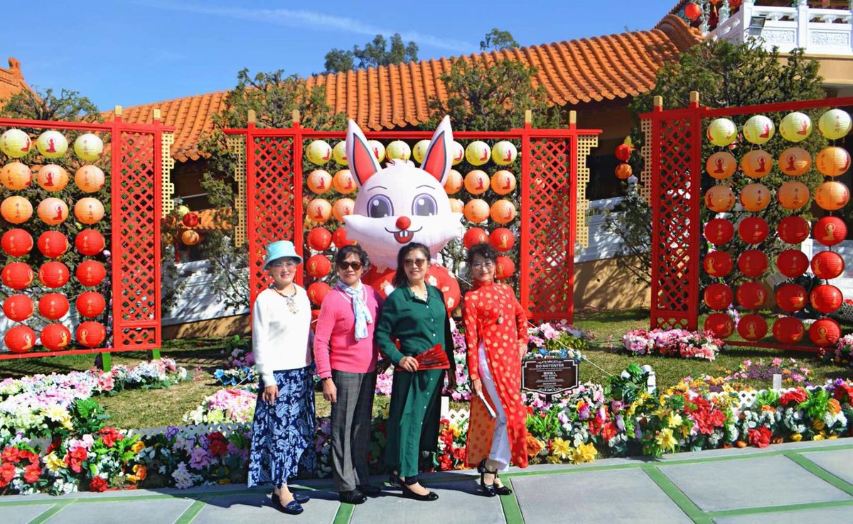 🏮🏮🏮Today marks the #LanternFestival, the final day of the traditional #ChineseNewYear celebrations. Let’s follow three of @Happy50plusLLC members’ footsteps in exploring the cultural celebrations at the Hsi Lai Temple in @HaciendaHeight_ 

@CalAging @NCOAging @agingnutrition