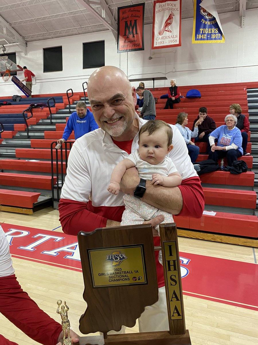 Congrats <a href="/basketballzen/">Scott Smith</a> on your 400th win!! Blessed to have been a part of them as a coach and a player! Even more blessed that Baby Ella was able to witness greatness❤️🏀