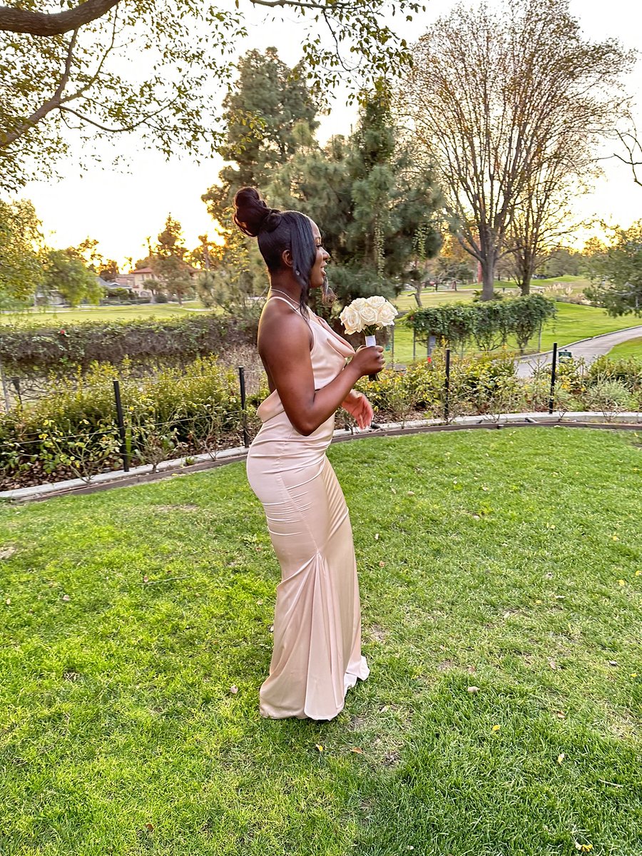 rasheedasheeda's tweet photo. HER 🌸 #bridesmaid #TheMacks #weddingtings https://t.co/K3RSMVJHA1