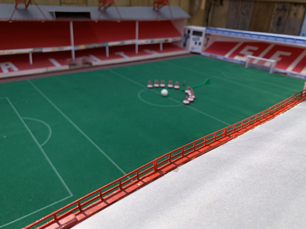 For no other reason, other than #SaintsFC fans need something other than the negative things surrounding the team right now. Here’s the Dell, in Subbuteo form, once again 😇😇 #thedell #upthesaints #southampton #wemarchon #subbuteo <a href="/FrannyBenali/">Francis Benali MBE</a> <a href="/mattletiss7/">Matt Le Tissier ✝️</a> <a href="/1jamesbeattie/">James Beattie</a>