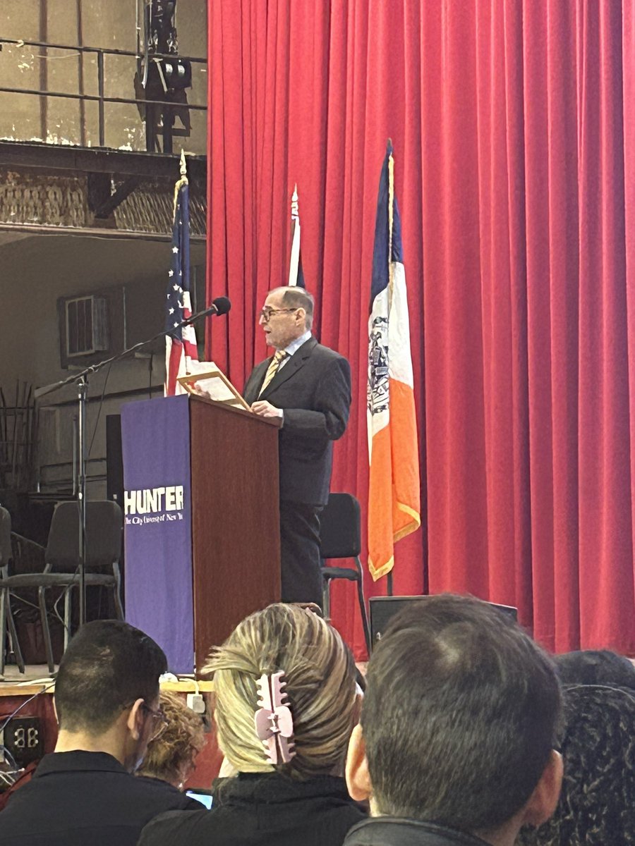 jonweinberg's tweet photo. Quite the roster of warm-up acts for @AlexBores’ inauguration! Everyone is as excited as we are for Alex to make a difference in Albany. Credit to @SenSchumer for the Cornell shout-out! https://t.co/8033gRlOD8