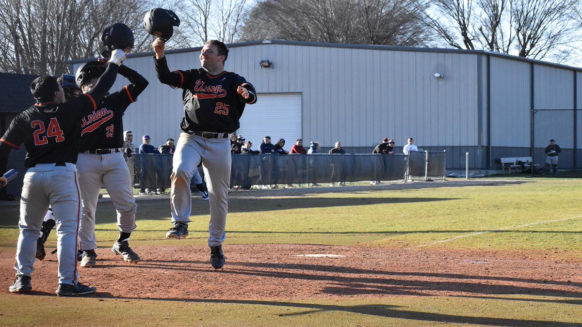 UnionBulldogs's tweet photo. 🧹BROOMS OUT🧹

After three comfortable wins, #UnionBaseball found its clutch gene to complete a weekend sweep of Goshen. It's the Bulldogs' first 4-0 start since 2019.

#RepTheU

➡️➡️➡️https://t.co/s0xIIcfxNC https://t.co/Cl6en3L05s