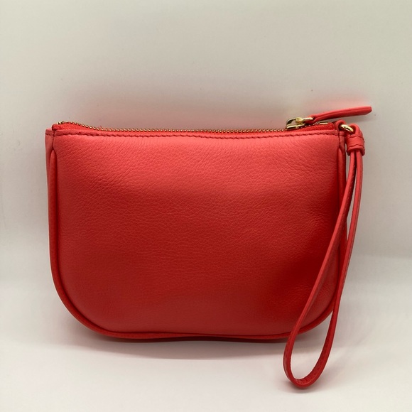 KoutureKandyRI's tweet photo. So good I had to share! Check out all the items I'm loving on @Poshmarkapp #poshmark #fashion #style #shopmycloset #coach #talbots: https://t.co/sLoYteToeW https://t.co/gyMXnqv3uq