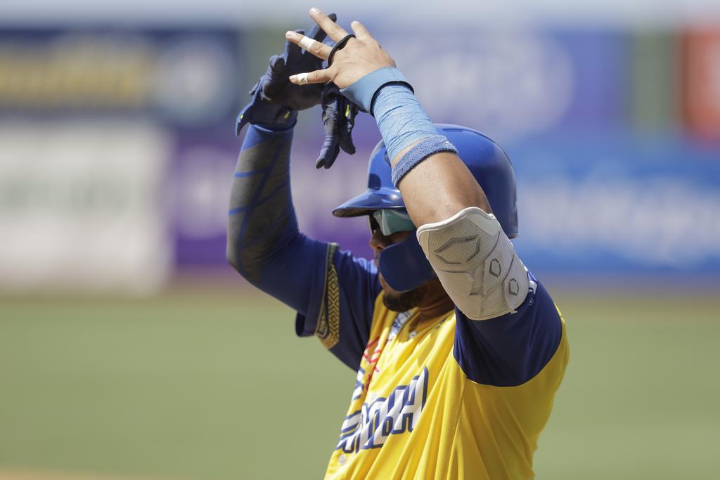 Beisbolvaquero's tweet photo. 🔽1️⃣3️⃣| ¡VICTORIA VAQUERA!

Sacamos el 3er out y nos llevamos un importante, luchado y merecido triunfo sobre Curazao.

PG: Carlos Mario Díaz
PP: Cerilio Soleana
JS: Jay Peralta

Final
#VAQ 🇨🇴 6 - 4 #CUR 🇨🇼

#SomosColombia | #PorNuestraTierra | Ⓜ️🇨🇴💙 https://t.co/9ZsqShofZt