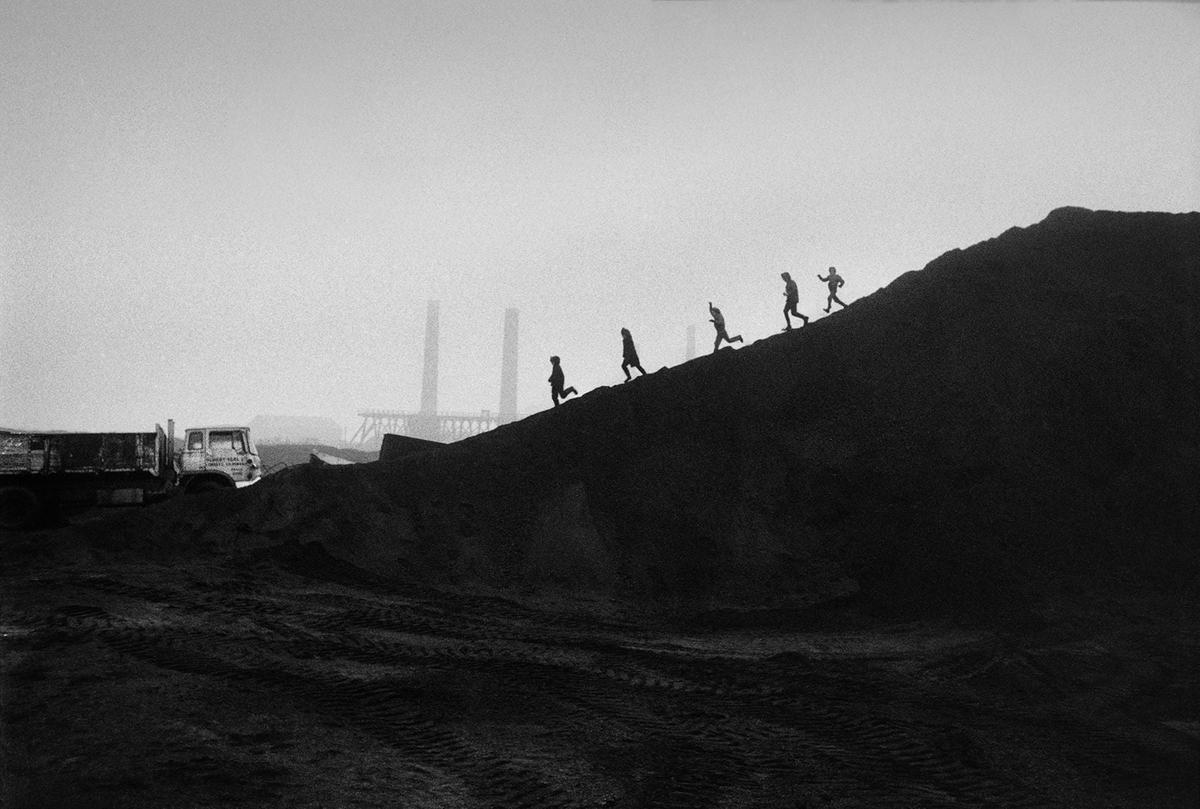 © Don McCullin | Consett, County Durham (kids on coal slag heap), 1970s.
#shuggiebain