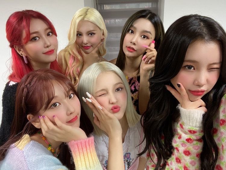 sailormomoland's tweet photo. What’s the most useless momoland fact you know? https://t.co/wmvHYtjVmx