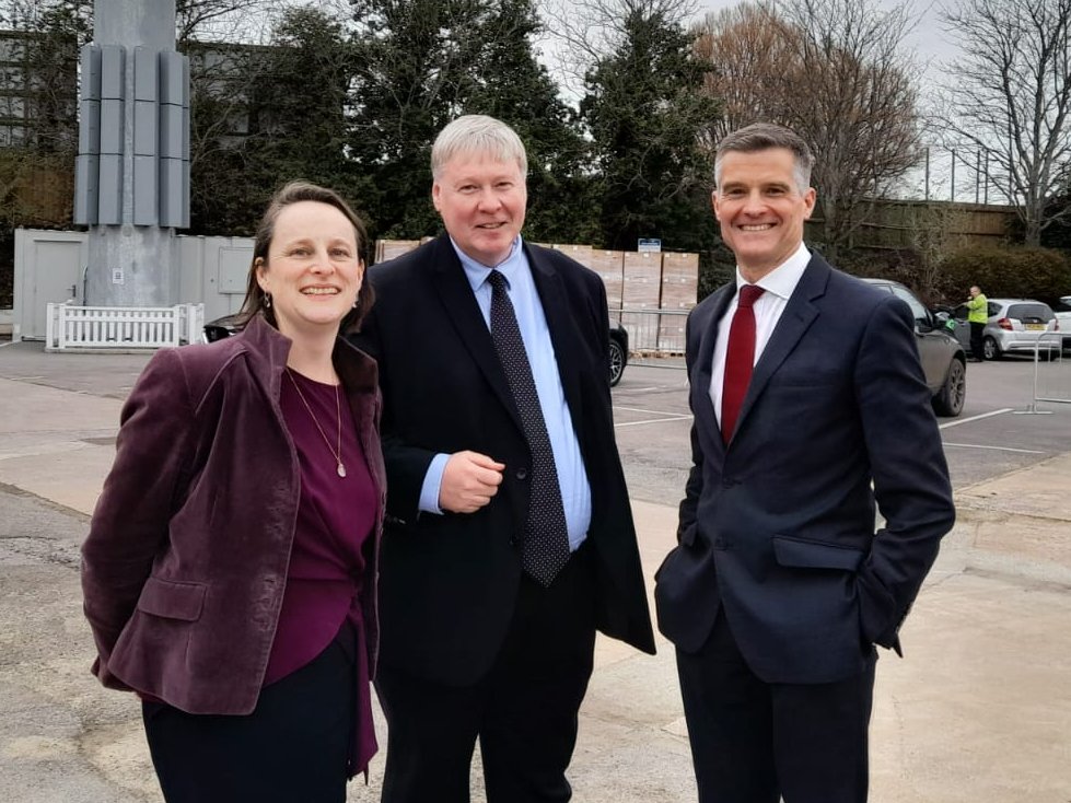 Fabulous that the the Transport Secretary <a href="/Mark_J_Harper/">Mark Harper</a> was able to join the SW <a href="/Conservatives/">Conservatives</a> Conference in Taunton this weekend. Great to hear your eloquent support for major projects #HS2 aka 'High Capacity 2' and ones across the SW as well.