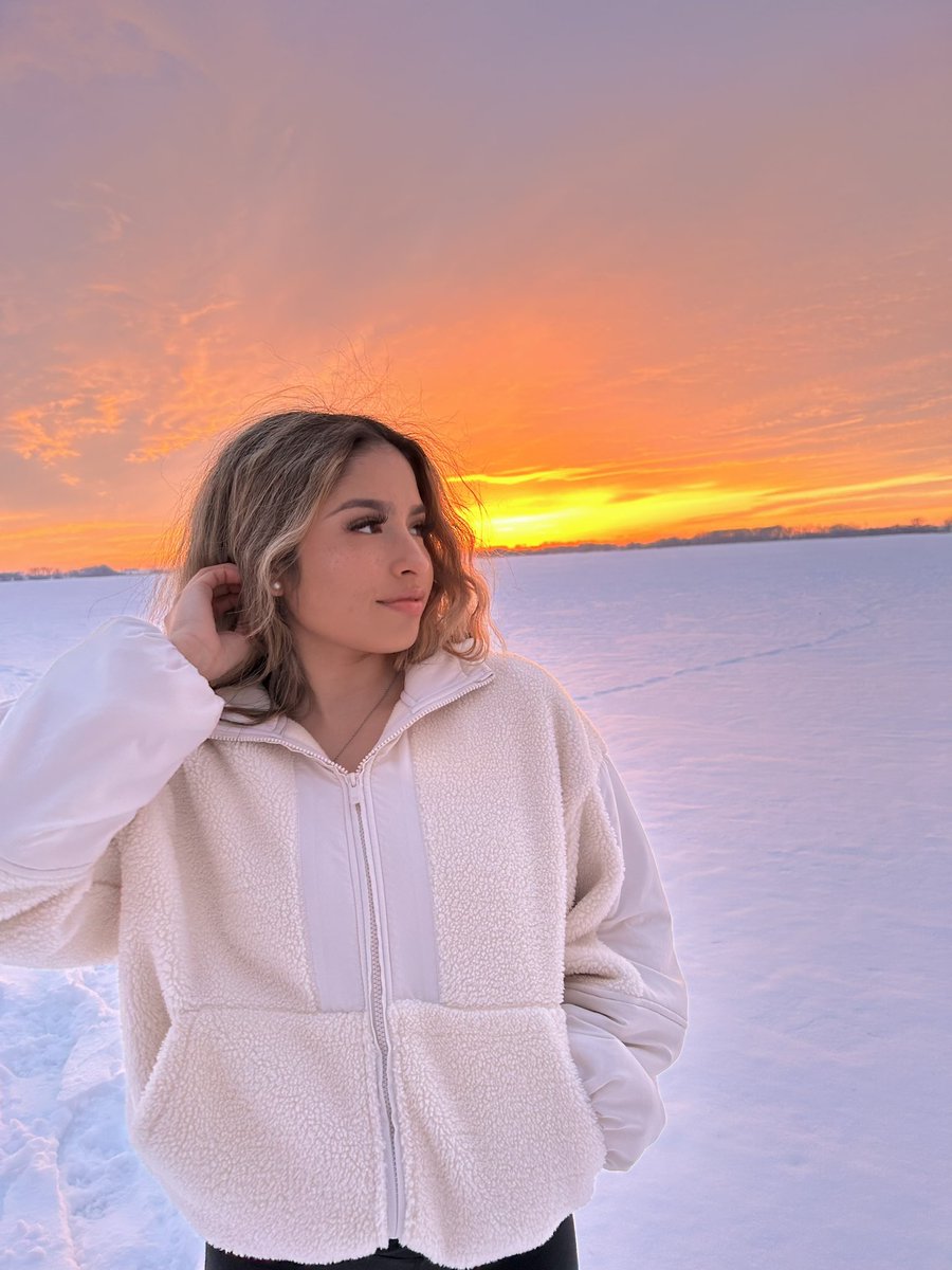 babbbyalex's tweet photo. ❄️☀️🫶🏼 https://t.co/Sq8yY8qVtc