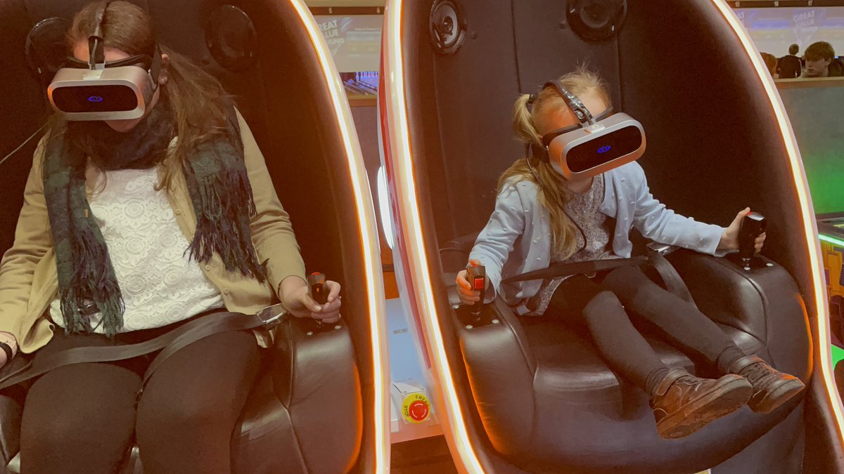 _Brammers_'s tweet photo. Darcie and I went on a simulator today, It was hilarious but Jesus did I need to be sick when I got off. Rollercoasters 🎢 not for me. #GSvTS #hacker #daterush #TheMaskedSinger #FamiliDuoTV3 #البزنس61 #feypsv #MANIFESTO_IN_MANILA #RIDEONTIME #fun #twitchstreamer #Trending #4thfeb https://t.co/kxA69ffWSg