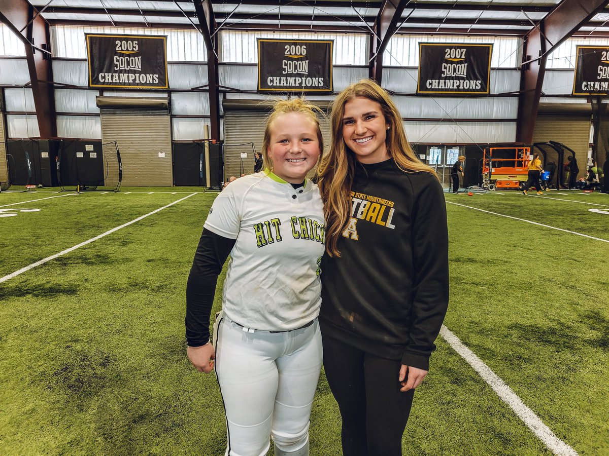 EvelynP1527's tweet photo. had fun today at my first college camp @AppStateSB @hitchicksball https://t.co/kckQeRKbVo