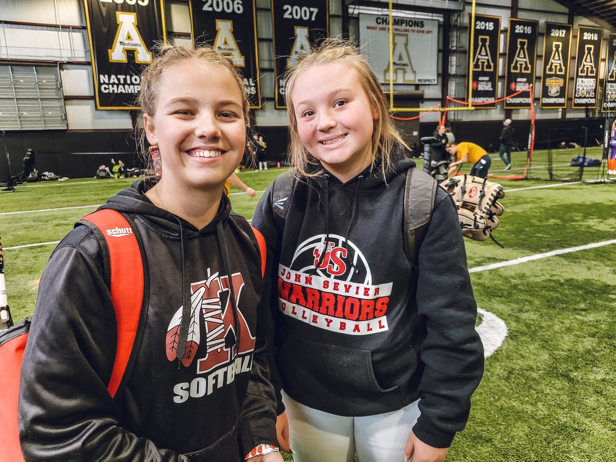 EvelynP1527's tweet photo. had fun today at my first college camp @AppStateSB @hitchicksball https://t.co/kckQeRKbVo