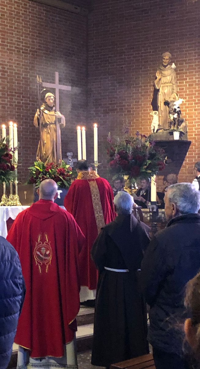 #PazyBien Hoy hemos celebrado al titular de nuestra Parroquia, que fue “sal y luz” en las tierras de Mexico, Filipinas y Japón, donde fue martirizado junto a 25, frailes, catequistas y monaguillos de S. Pedro Bautista. <a href="/DiocesisGetafe/">Diócesis de Getafe</a> <a href="/ofmfranciscanos/">ofmfranciscanos</a> <a href="/RadioMariaSpain/">Radio María España</a> <a href="/PJAlcorcon/">PJAlcorcón</a>