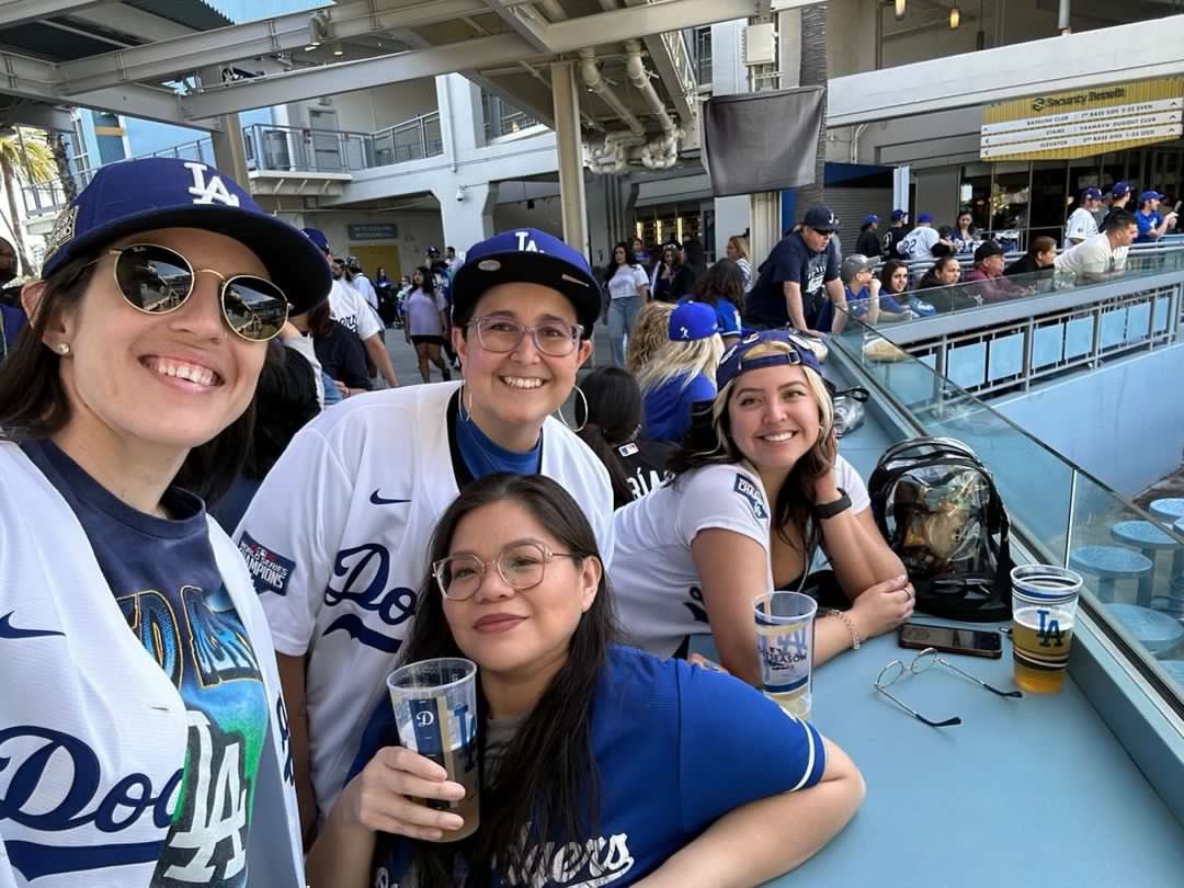 gabyiscools's tweet photo. @SportsNetLA #DodgersFF https://t.co/O3AIbjZFdz