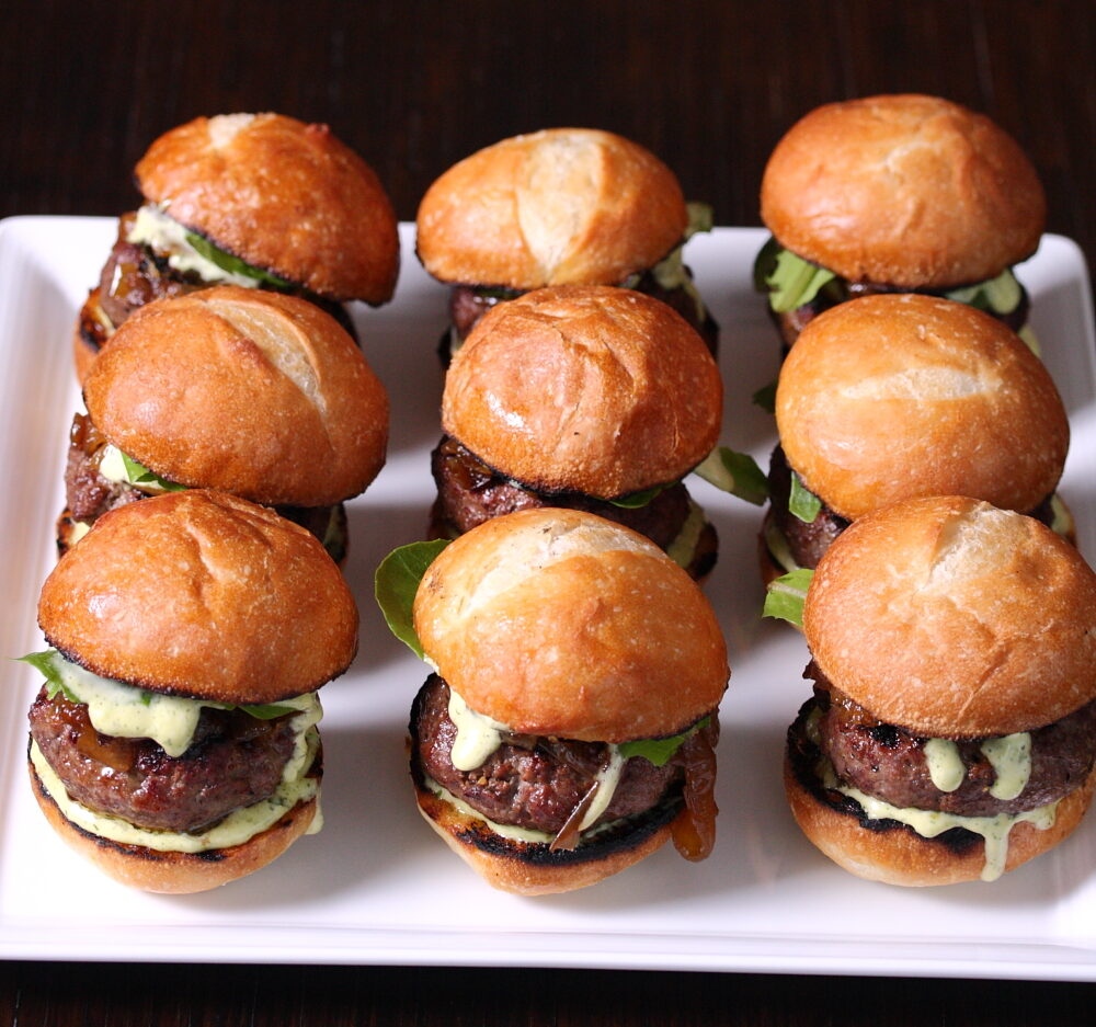 Hosting a #SuperBowl Party next Sunday? Wow your crowd with Kobe beef sliders What’s Kobe beef (aka wagyu)? IYKYK. If you don’t, find out here: bit.ly/3jrkXGX

Shop #burgers &amp; #sliders: bit.ly/3fx3rMs
.
.
.
#gameday #gamedayfood #gamedaysnacks #burgerporn