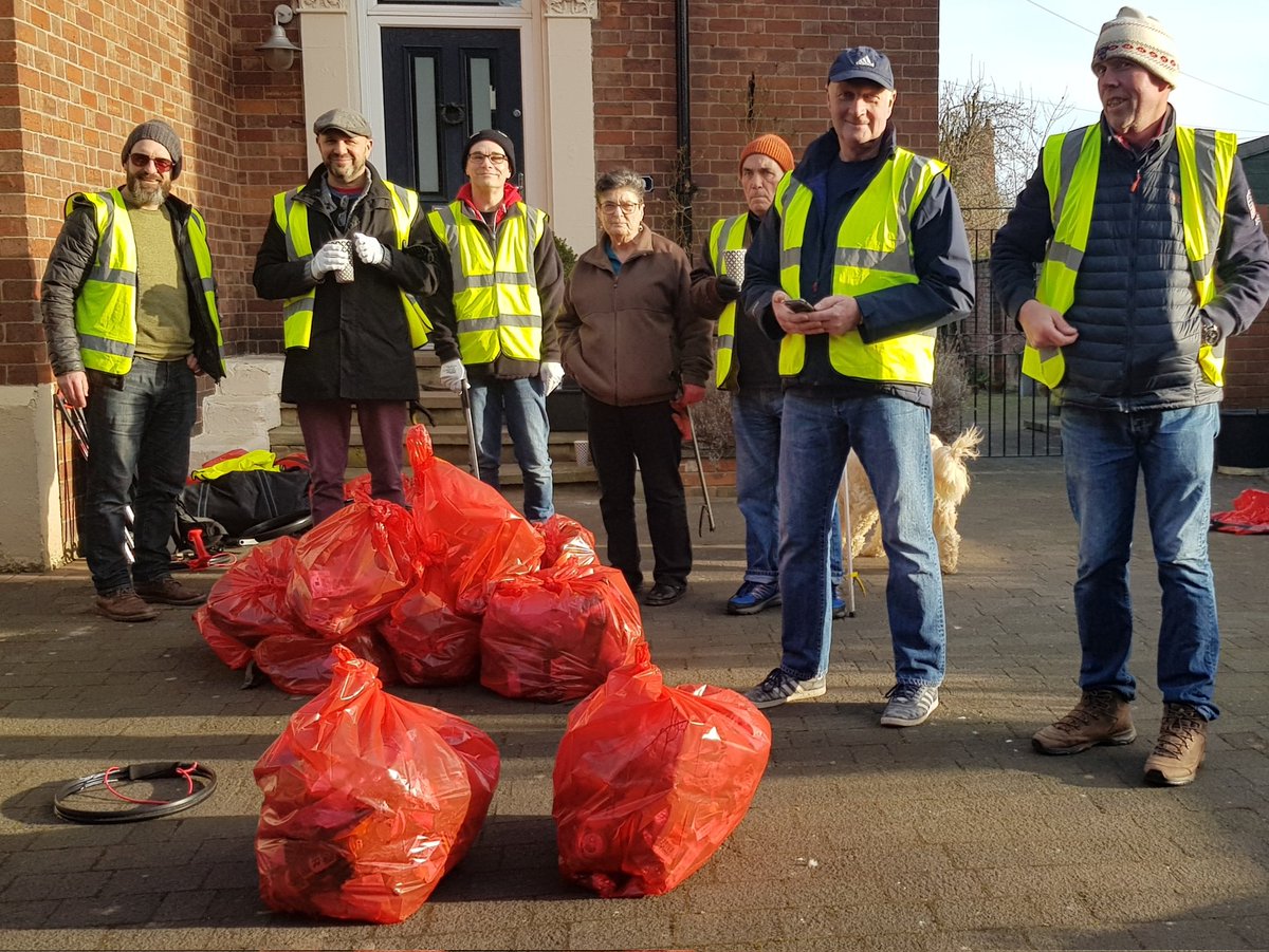 Thank you to our 10 volunteers, scooping up 29kg in our #litterpick, the morning after our <a href="/4Streets/">4 Streets One Community</a> big social night! #doncasterisgreat