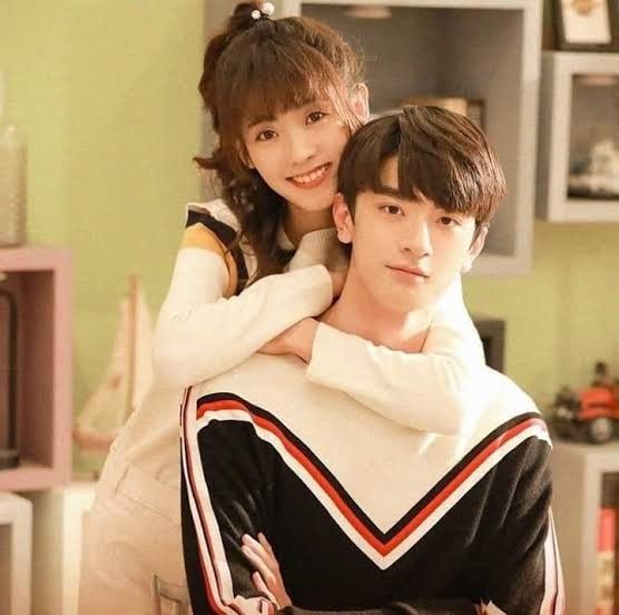 NyxGoddess9's tweet photo. Assisti #PutYourHeadOnMyShoulder já faz um tempinho. E é um #cdrama muito bonitinho. É o tipo pra assistir depois de ter passado raiva em algum outro e esse pra deixar o coração quentinho. #linyi é muito fofo. Amei. https://t.co/xrOxVLUCWz