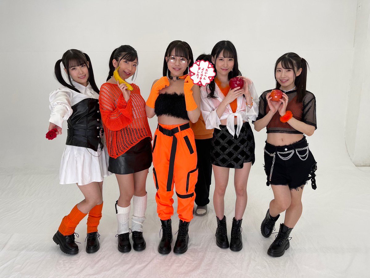 hikaru_emo's tweet photo. 応援してくれますか？ 🧡🖤((📢 https://t.co/Z3xz8ofULU