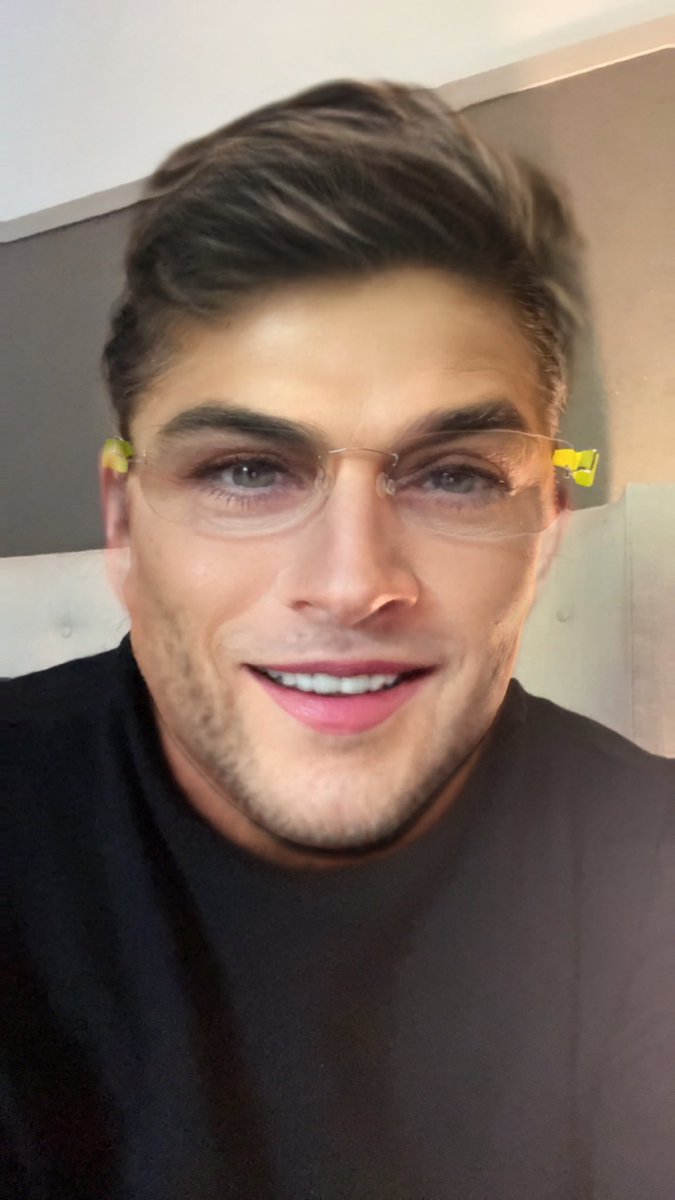 victoria ruffo tweet media