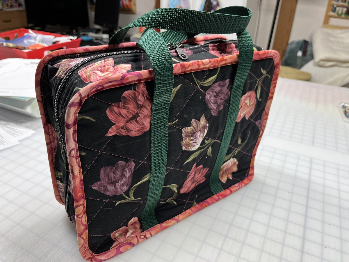 BozCathy's tweet photo. A Place for Everything Bag. https://t.co/PZBmNeSUHz