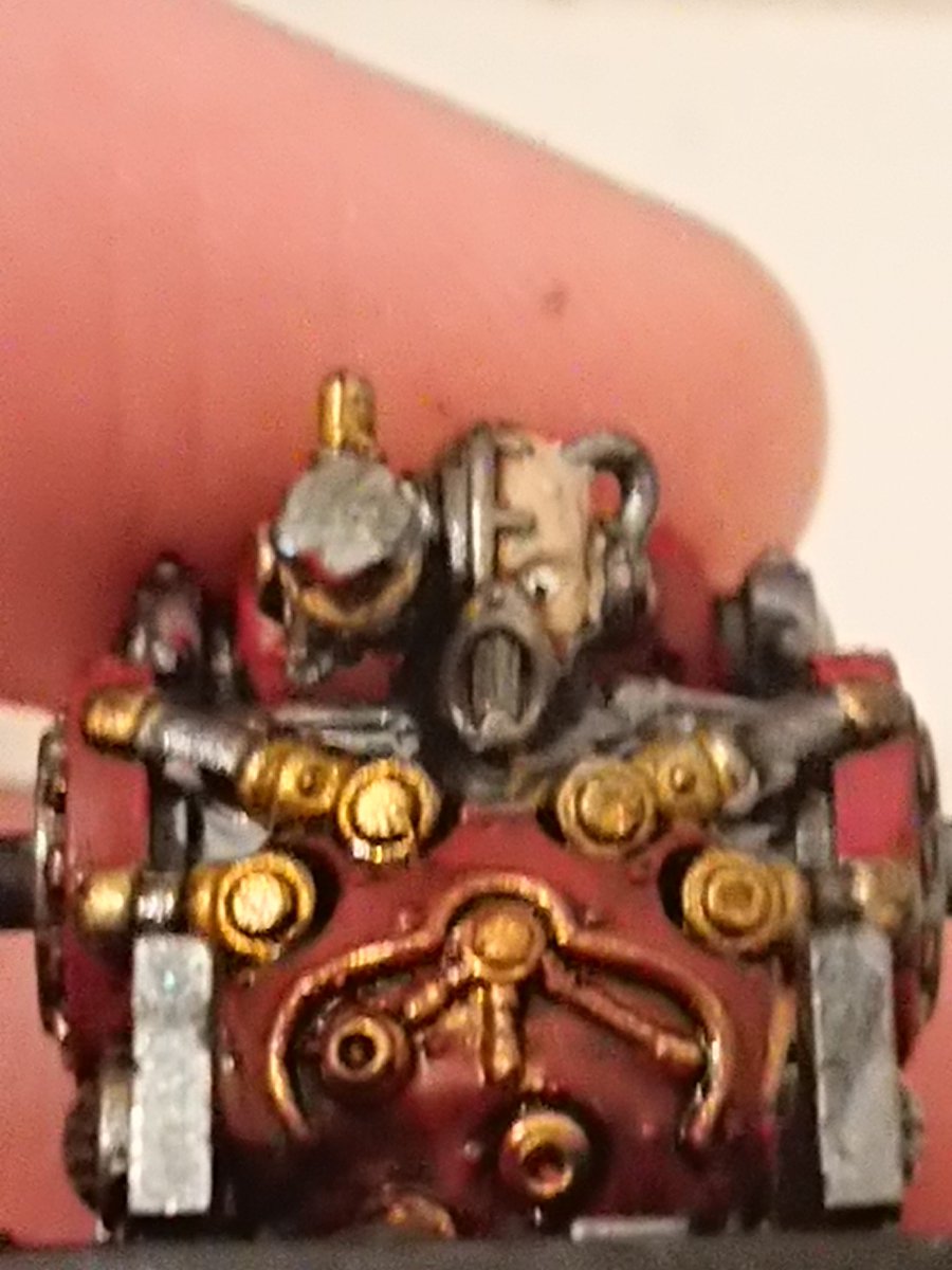 ZFPoro's tweet photo. Bonus derp servitor https://t.co/IgUUB1POZW