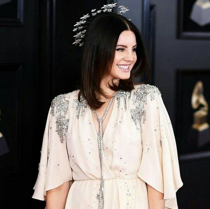 Lana Del Rey World 🎀 on Twitter "RT LDRWorld1 Tweet de apreciação da Lana Del Rey no GRAMMYs