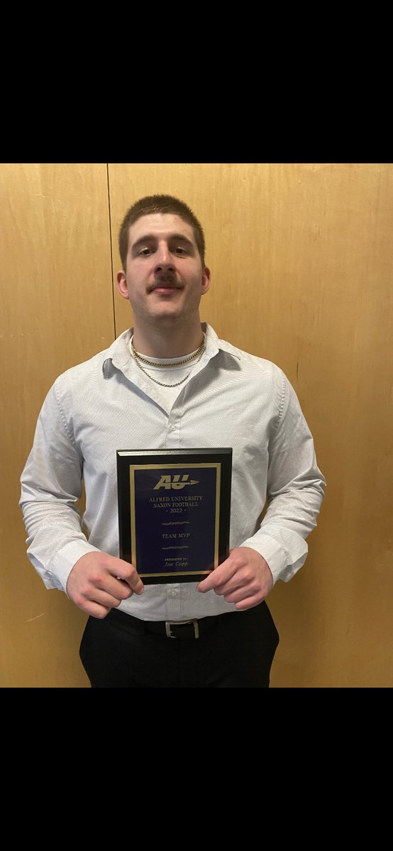 Honored to be named Team MVP for the 2022 season! Thankful for my teammates and coaches who continue to push me everyday. Excited to see what my senior year brings, I have more to prove. ⚔️⚔️🟡🟣