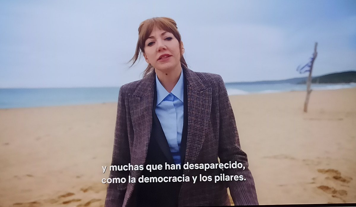 randymeeks's tweet photo. Me parto con La Tierra según Philomena Cunk. Cosa riquísima en @NetflixES https://t.co/RNvv72OkFc