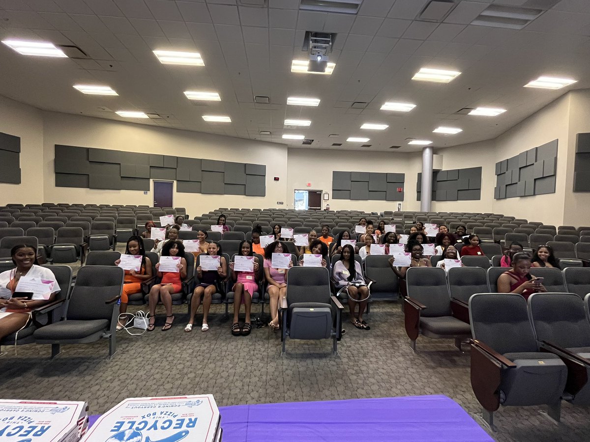BslsUcf's tweet photo. Welcome to the sisterhood Elev8💜🧡
•
#sisterhood #bigsisterlittlesister #sister2sisterweek https://t.co/cqwKZ5l6f7