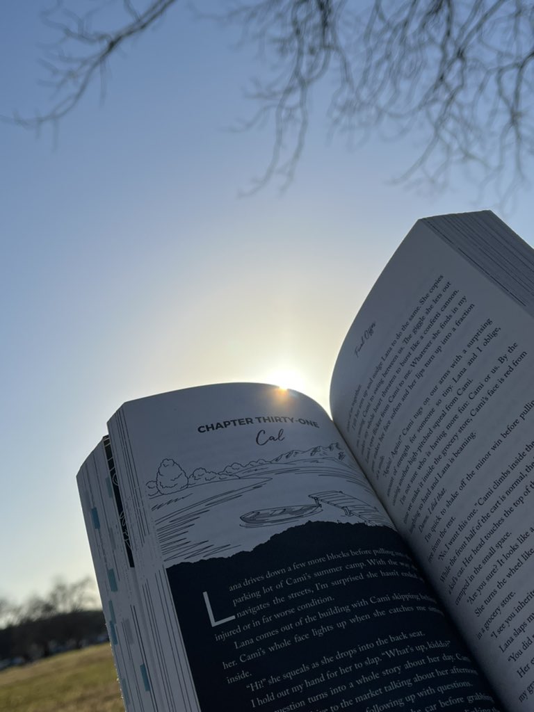 laurens_libros's tweet photo. ☽ reading in the park *    · https://t.co/LBA2Aee4pe