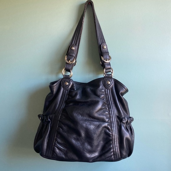 901Trendz's tweet photo. So good I had to share! Check out all the items I'm loving on @Poshmarkapp from @fancylikelisa #poshmark #fashion #style #shopmycloset #gap #bmakowsky #buxton: https://t.co/RZ6bJKyf0p https://t.co/TyaWjM2rfu