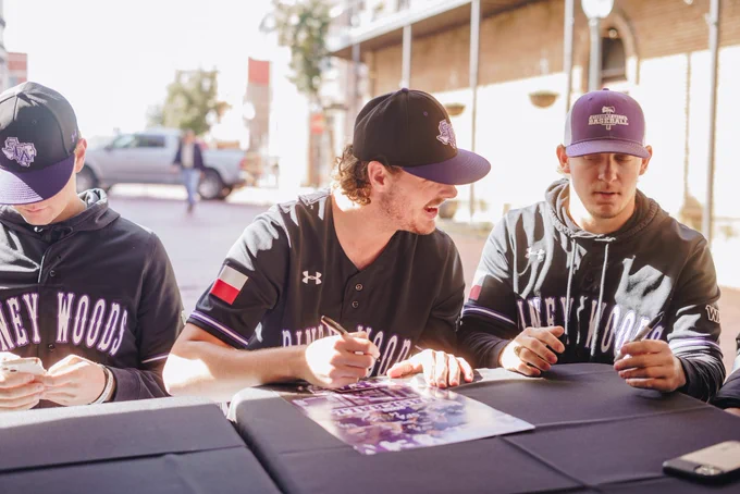 Image from Lumberjack Baseball (@SFA_Baseball)