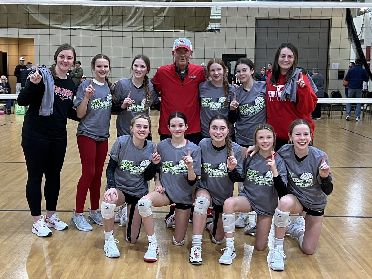 Premier12Black1's tweet photo. B2B tournament champs! We’re ready for our next challenge… next stop ASICS Presidents Day! Catch us in the 12 Open division. https://t.co/HX6Nxk24Vf
