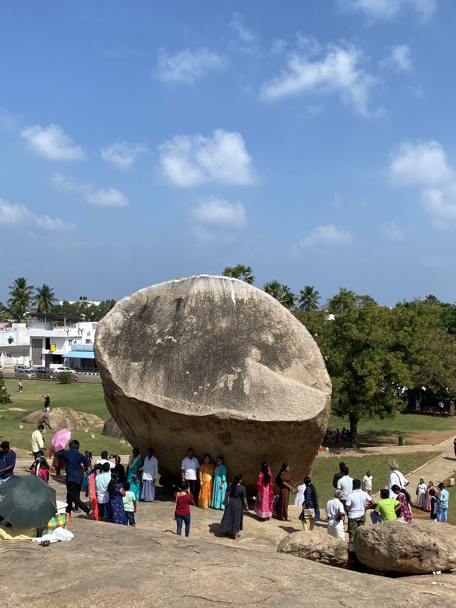 van_ntn's tweet photo. #KrishnaButterball #Mahabalipuram #TamilNadu 6m high 5m wide 250 tones heavy. Been there for approx. 1,200 years. Namesake given by a tourist guide to PM Indira Gandhi during her visit to this place in 1969. #MyHeritageAdventuresInIndia #IncredibleIndia https://t.co/T9h6xYBxL8