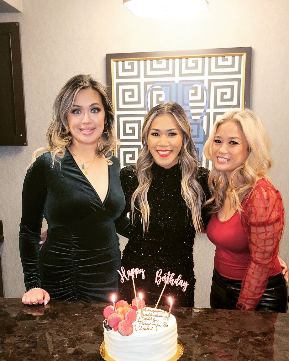 kvongsy's tweet photo. Thank you everyone for the bday ❤️!Shout-out to these 2 lovely ladies that we are able 2 share &amp; celebrate our bday every year 2gether! #HappyBirthday #Vegas #sistersfromanothermister #LFG #love #celebrate #Aquarius #foreveryoung #Tiesto #Afrojack #Zouk #Omnia #partylikearockstar https://t.co/dzzFunXIZe
