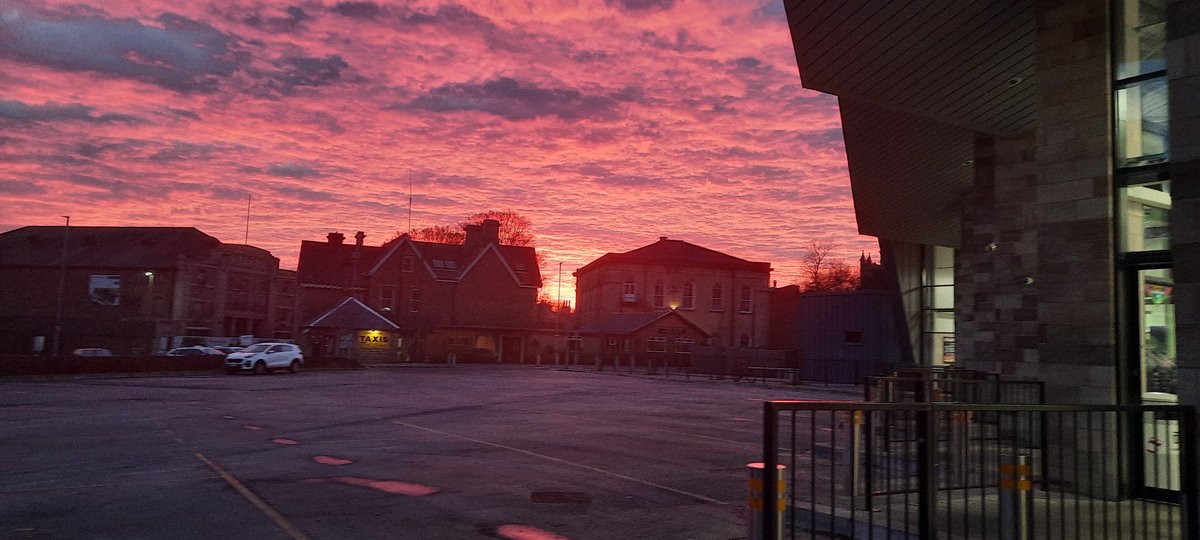 Beautiful sun set today <a href="/PhilHarris1982/">Phill Harris</a>  <a href="/Lucyfharris/">lucy harris</a>