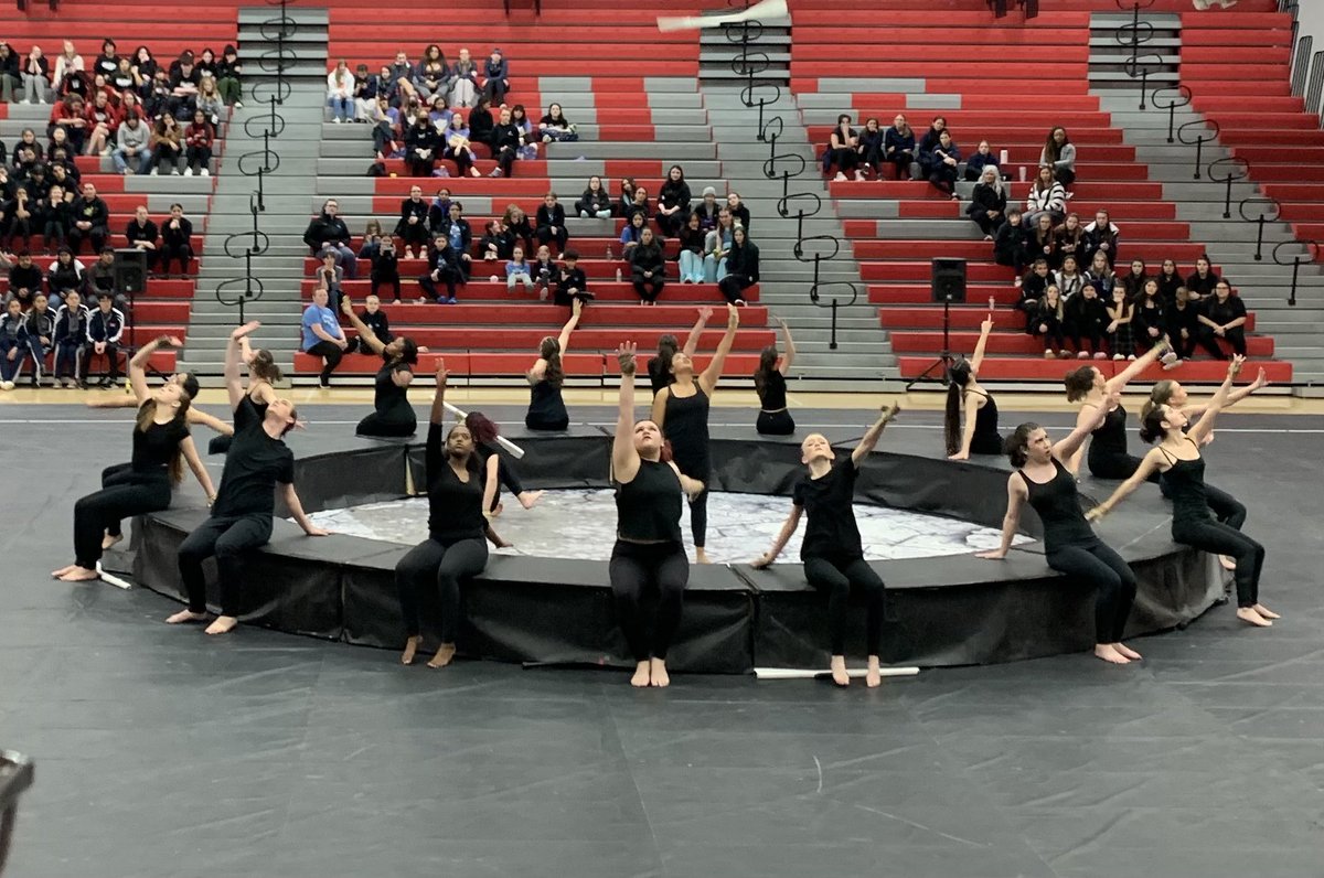 StaggColorGuard's tweet image. Great show today by our sister guard from @AndrewHS_d230 .