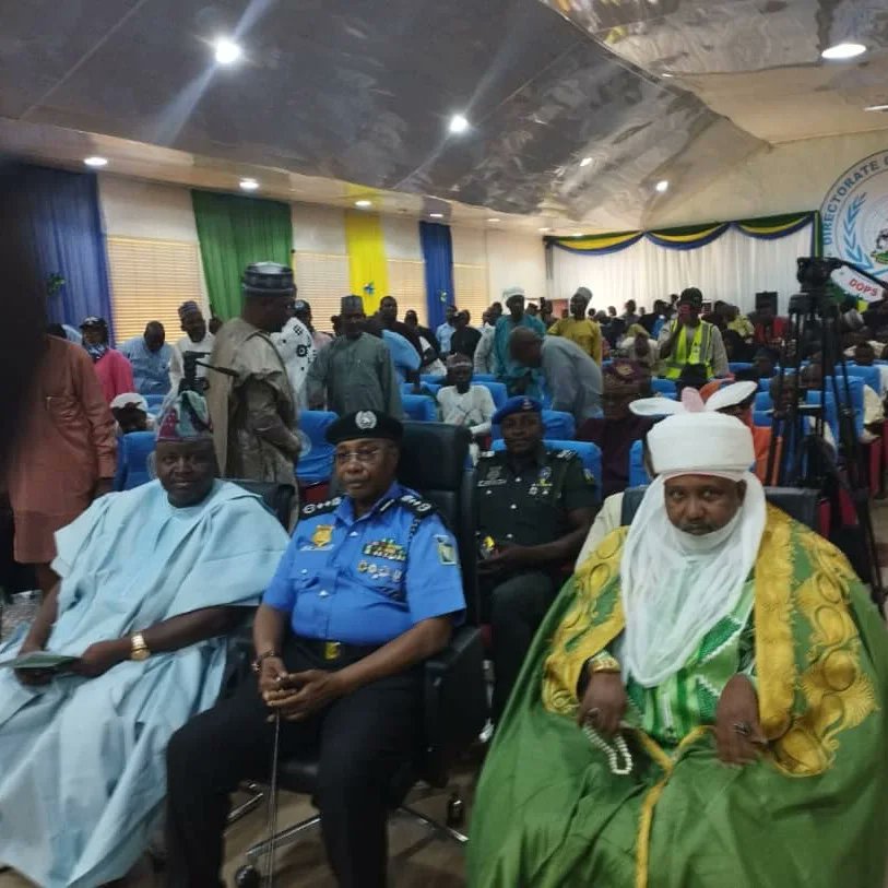 ibrahimmaryams3's tweet photo. 2nd of February 2023 PCRCNigeria conduct 1day national summit for women and youth committee members Across the 36state including the FCT with over 300+participants with
Themes: Ensuring secured and Atmosphere safe for Nigerian Women and youth During Elections process. #MISANI88 https://t.co/HWXKTLZ6M1