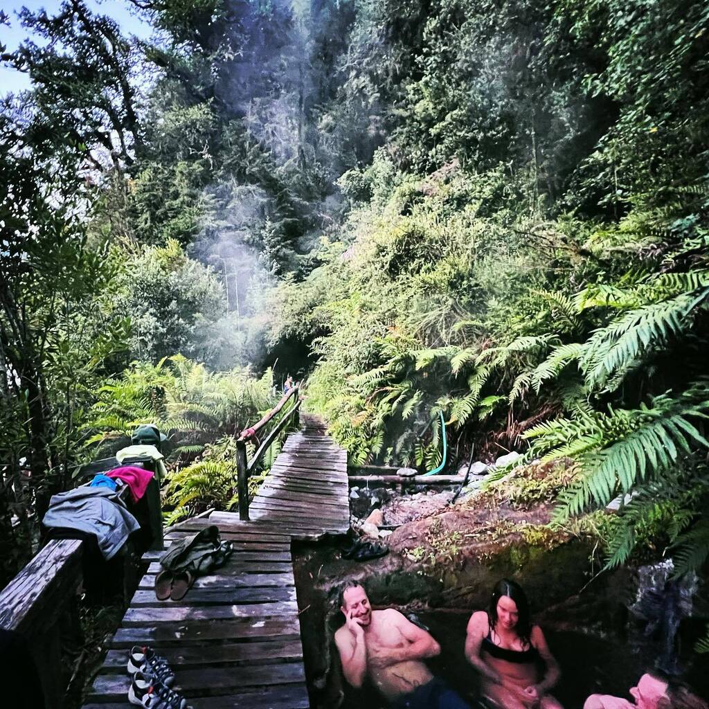 Dusk falls as we lounge in a jungle hot spring carved into the side of a mountain.
All it needs is a better wine list, and I’m never leaving.
#tribe4 instagr.am/p/CoTLmoMryDx/