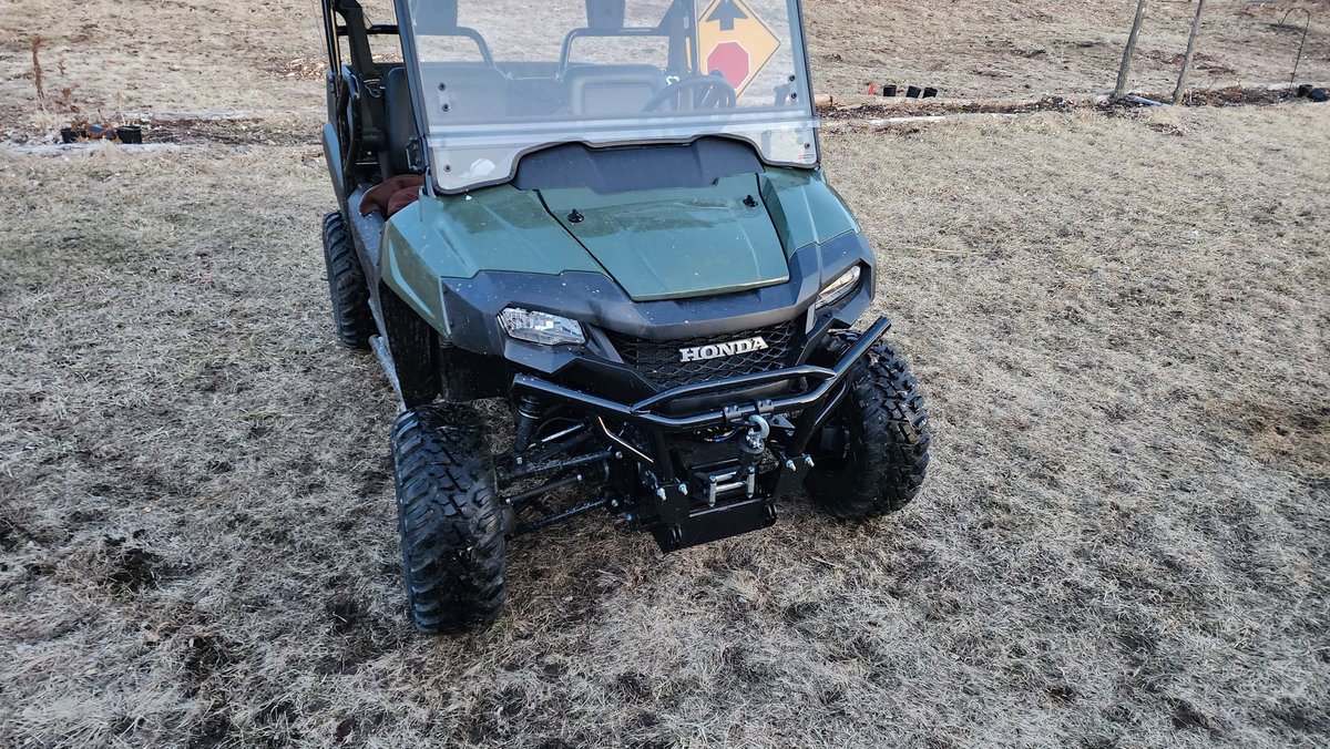 FHolocker's tweet image. My last ditch attempt to get so decent weather. Removed the snow plow