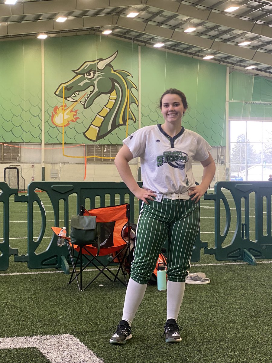 DecampReese's tweet photo. Thank you @TiffinUSoftball coaches and players for putting on a great camp today. I had so much fun learning some new pitching and hitting drills. @Paige_McMenemy @MeganMcMenemy25 @OhioStorm06 https://t.co/WEB3ZG7kM1