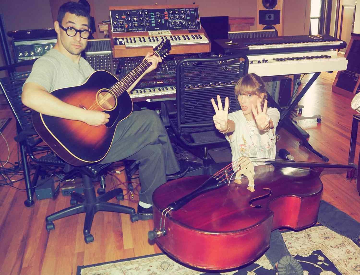 Taylor Swift Brasil 🕰 on Twitter "Nosso pai Jack Antonoff ganhou a