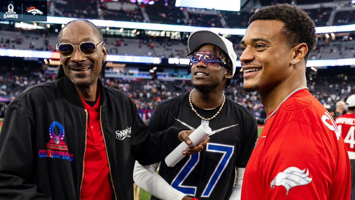 Broncos's tweet photo. Got that Dogg in them.

@SnoopDogg x @PatSurtainll https://t.co/TuzjJjHUtH
